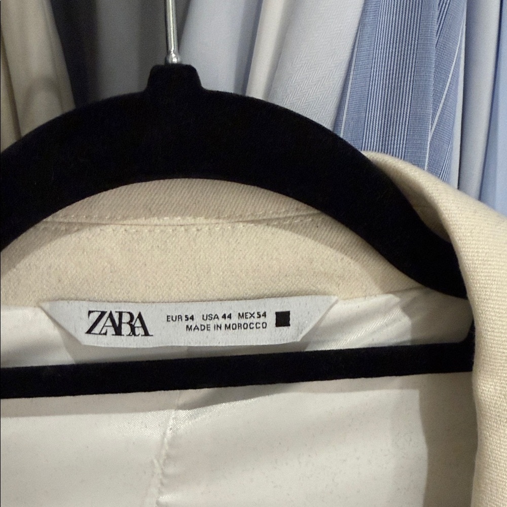 Zara Cream Double-Breasted Blazer with Notch Lapels size 44 - Picture 3 of 7